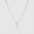 Diamant-Solitär-Collier „Pure Radiance“ – 18k Weißgold (0,11 ct)