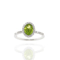 Peridot-Ring „Spring Radiance“ – 590er Weißgold mit 0,28ct Brillanten