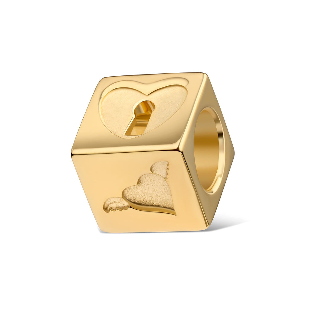 Würfel-Anhänger „Amor Cube“ – 4 Herz-Symbole in 10 Millième vergoldetem 925er Silber